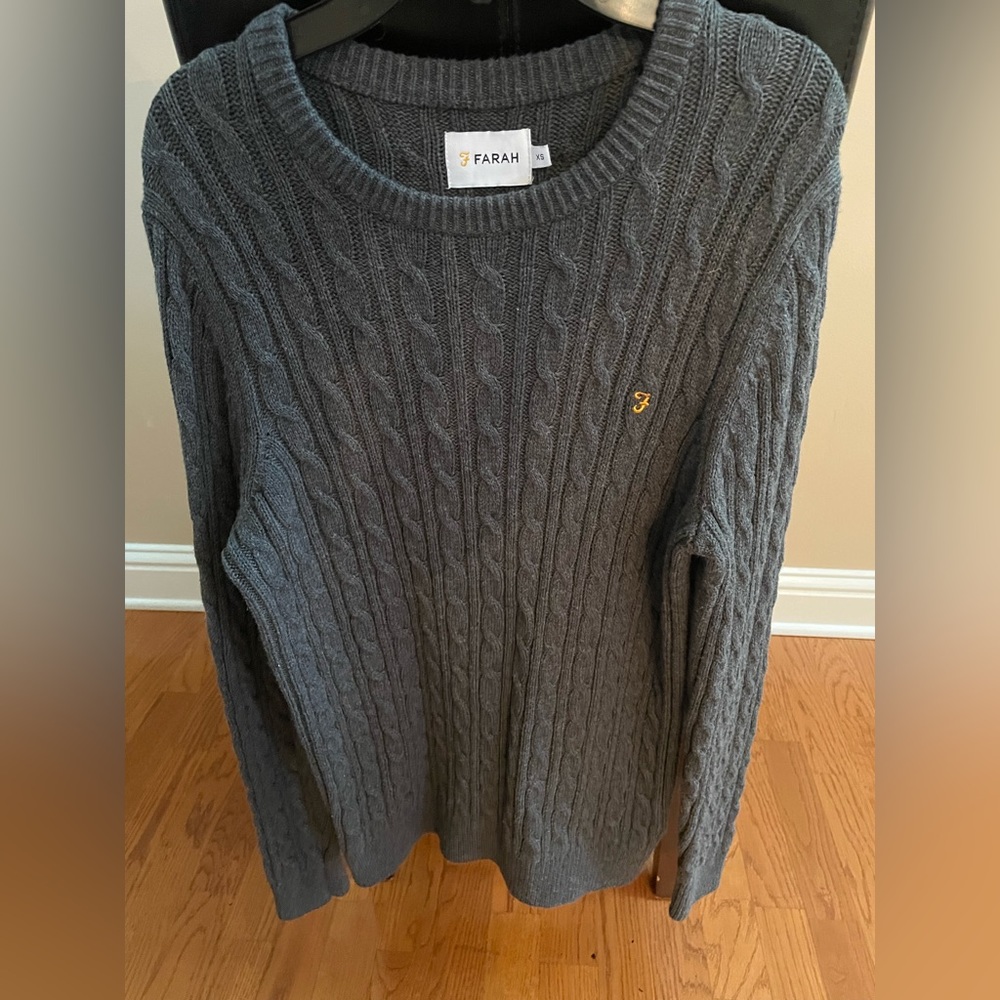 XS Farah crewneck sweater